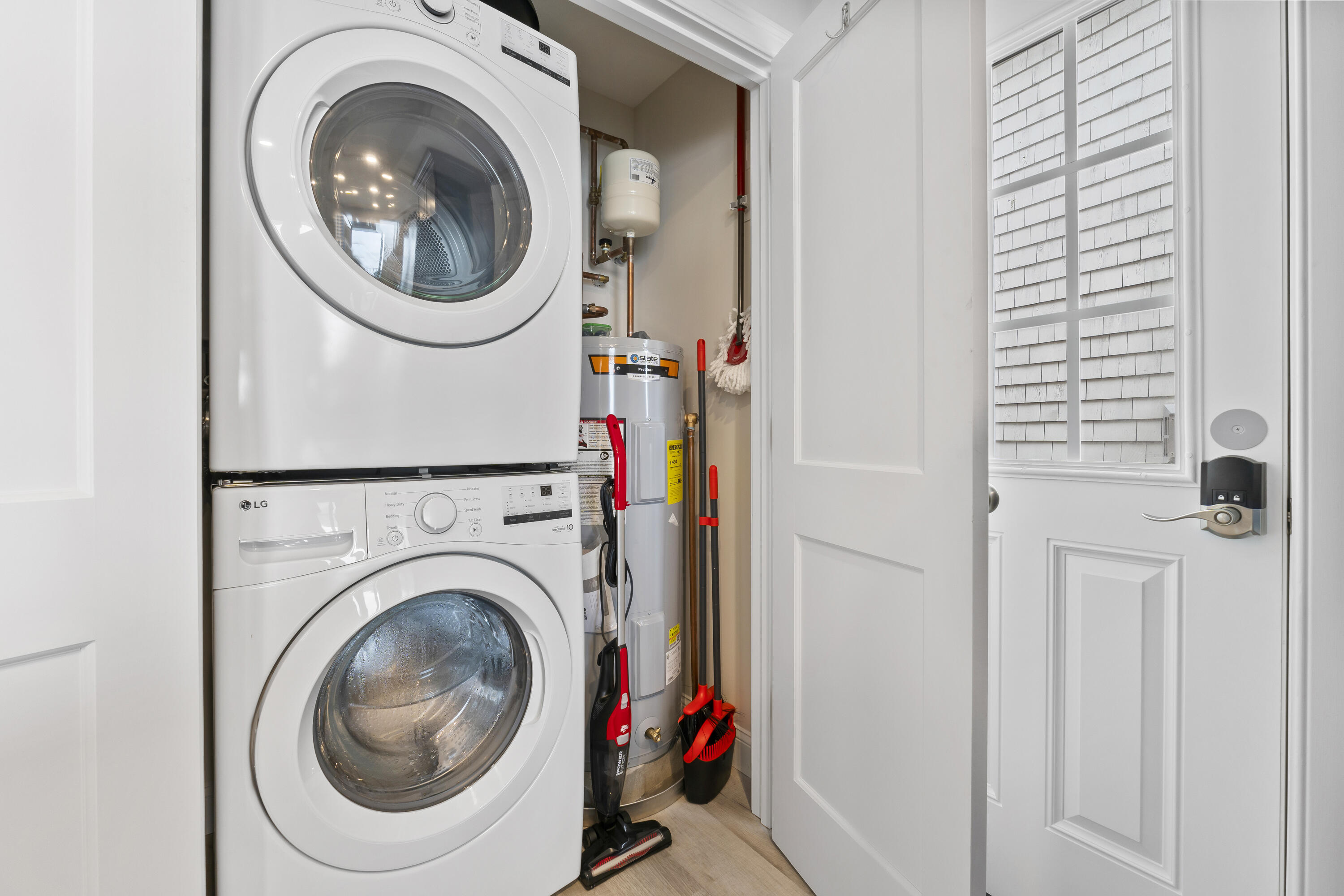 117 Perkins Cove Road Ogunquit, ME 03907 - Photo 42 of 57 Level 1 Laundry