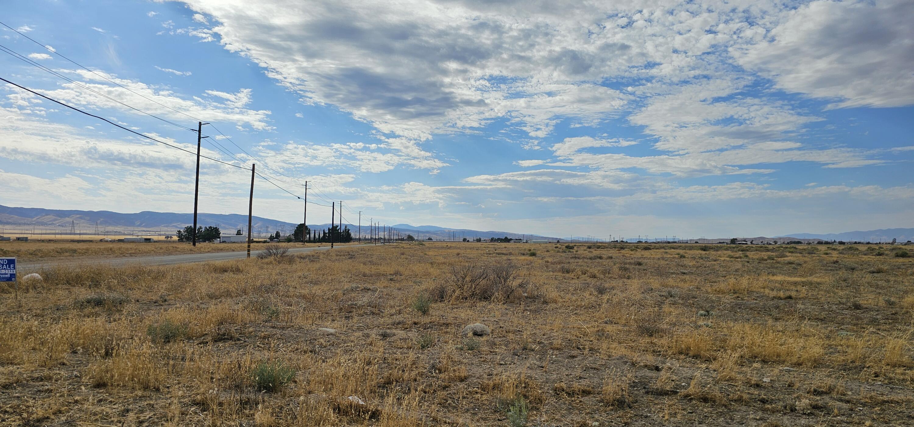80th Street West Lancaster, CA 93536 - Photo 2 of 4 20241004_154902