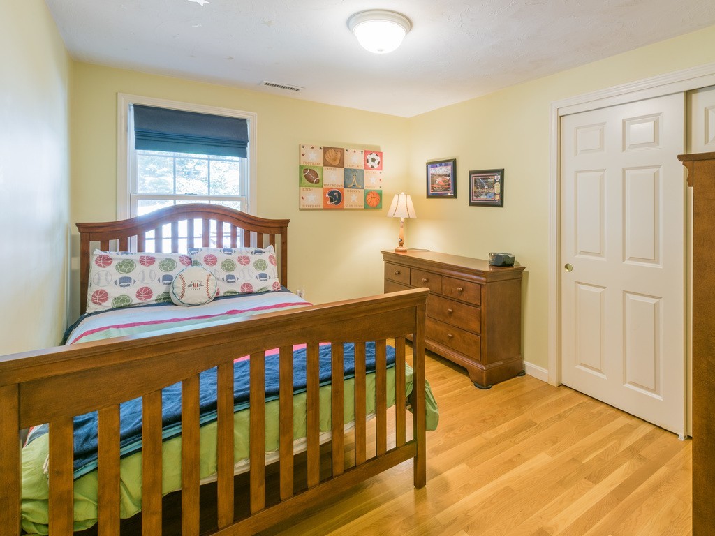 18 Emily Road Framingham, MA 01701 - Photo 12 of 26 Gallery Image 12