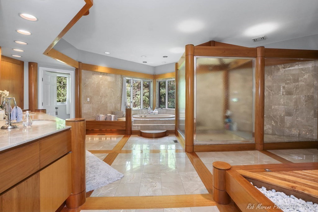 96 Castlemere Place North Andover, MA 01845 - Photo 20 of 37