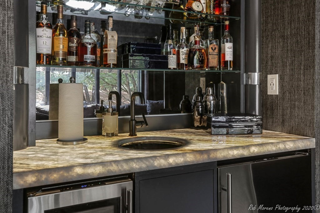 96 Castlemere Place North Andover, MA 01845 - Photo 8 of 37