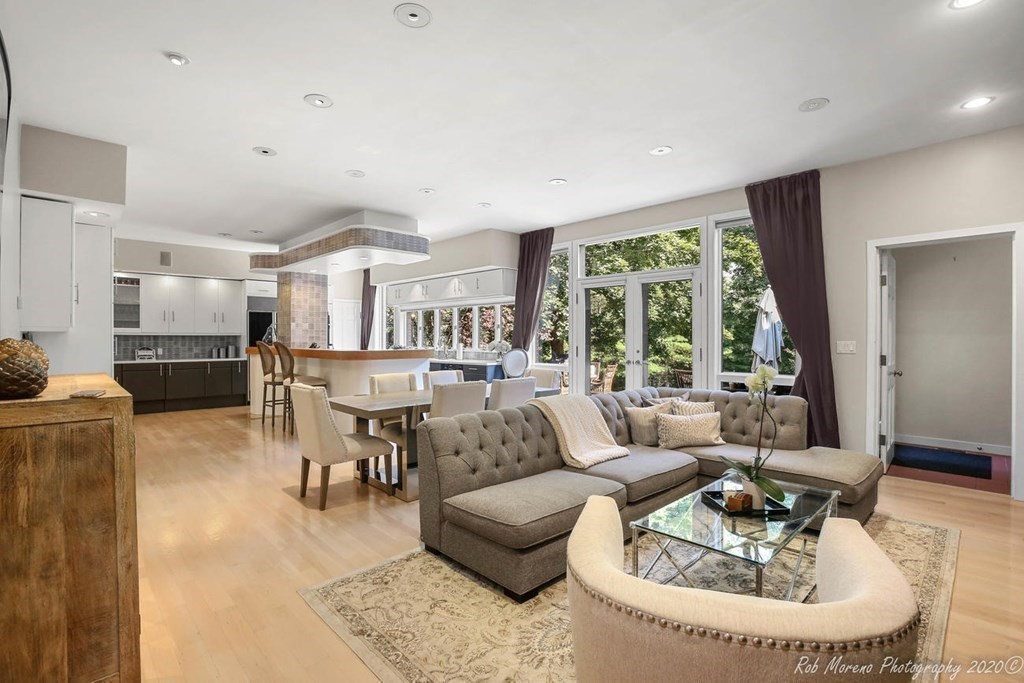 96 Castlemere Place North Andover, MA 01845 - Photo 9 of 37