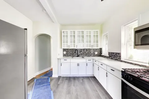 $2,375 | 43 North Menard Avenue, Unit 1, Chicago, IL 60644
