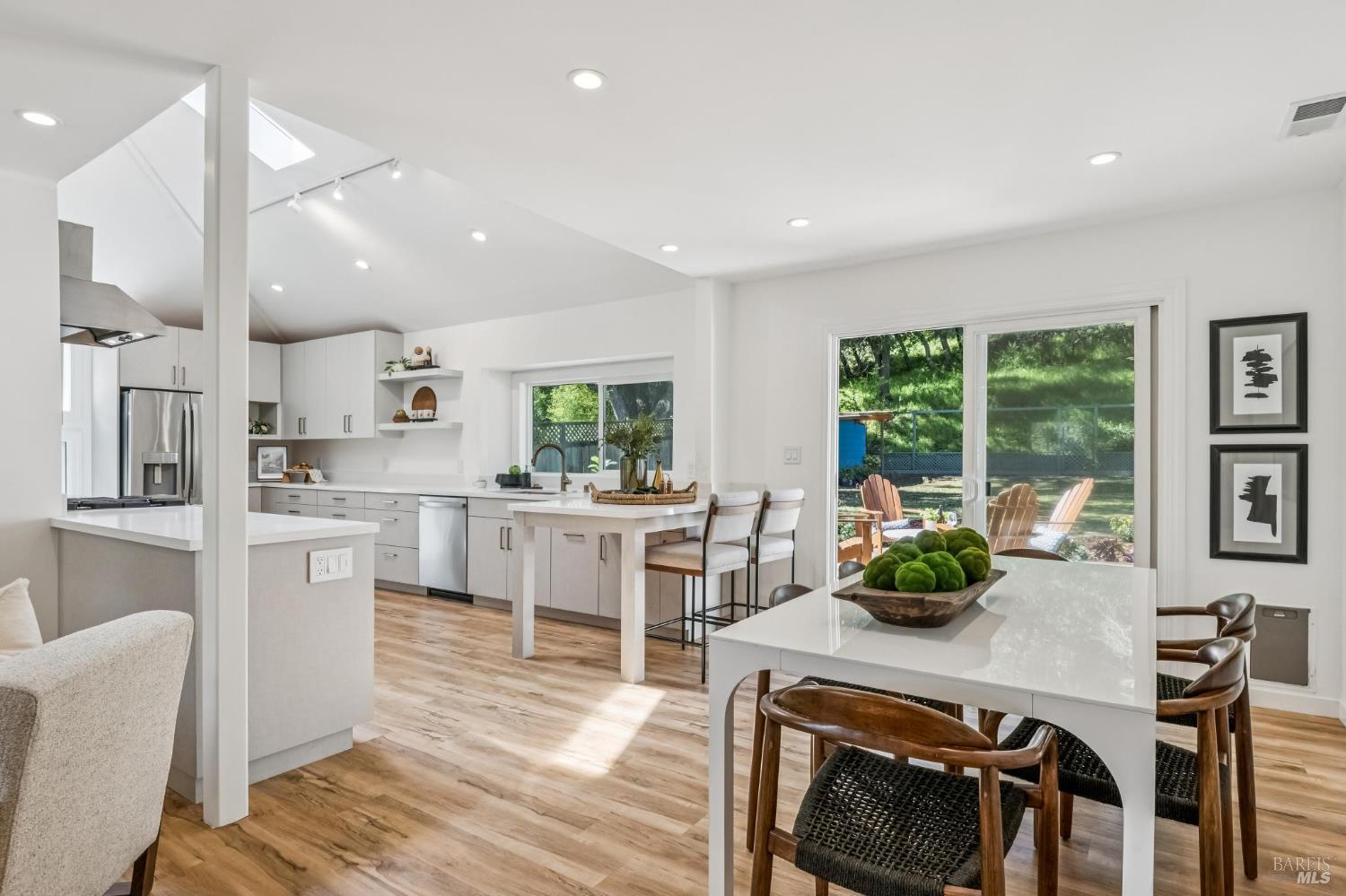355 Irwin Street San Rafael, CA 94901 - Photo 10 of 49