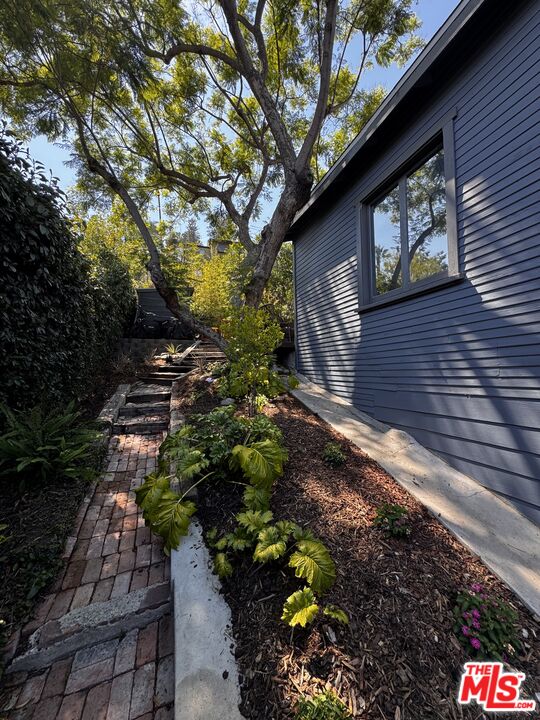 2449 Riverside Place, Unit REAR HOUSE Los Angeles, CA 90039 - Photo 24 of 31