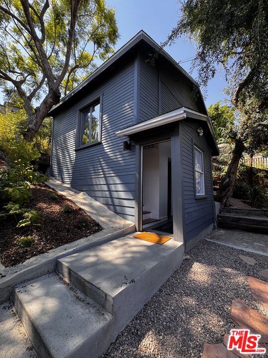 2449 Riverside Place, Unit REAR HOUSE Los Angeles, CA 90039 - Photo 26 of 31