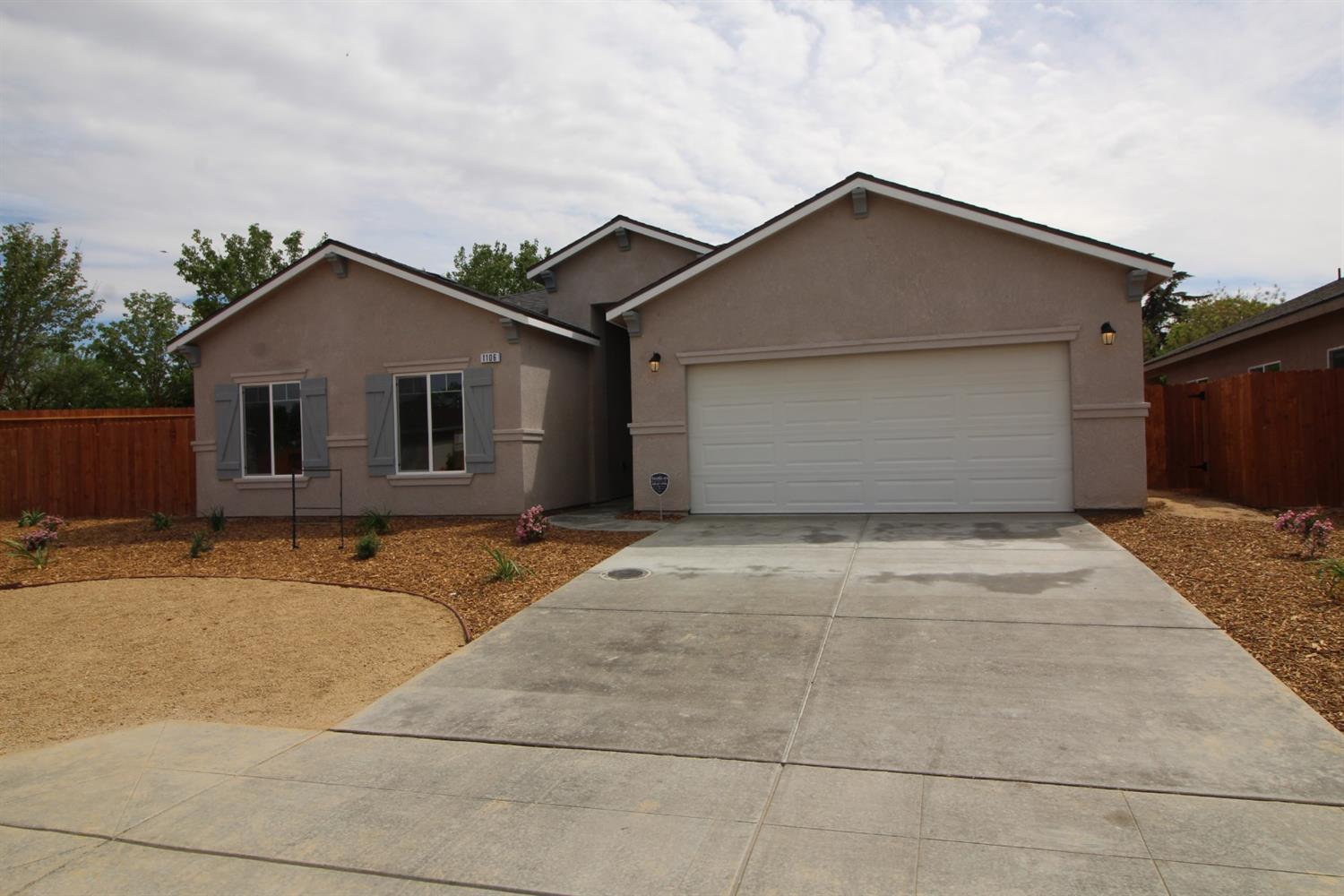 1106 Riverside Drive Madera, CA 93638 - Photo 2 of 31 Gallery Image 2