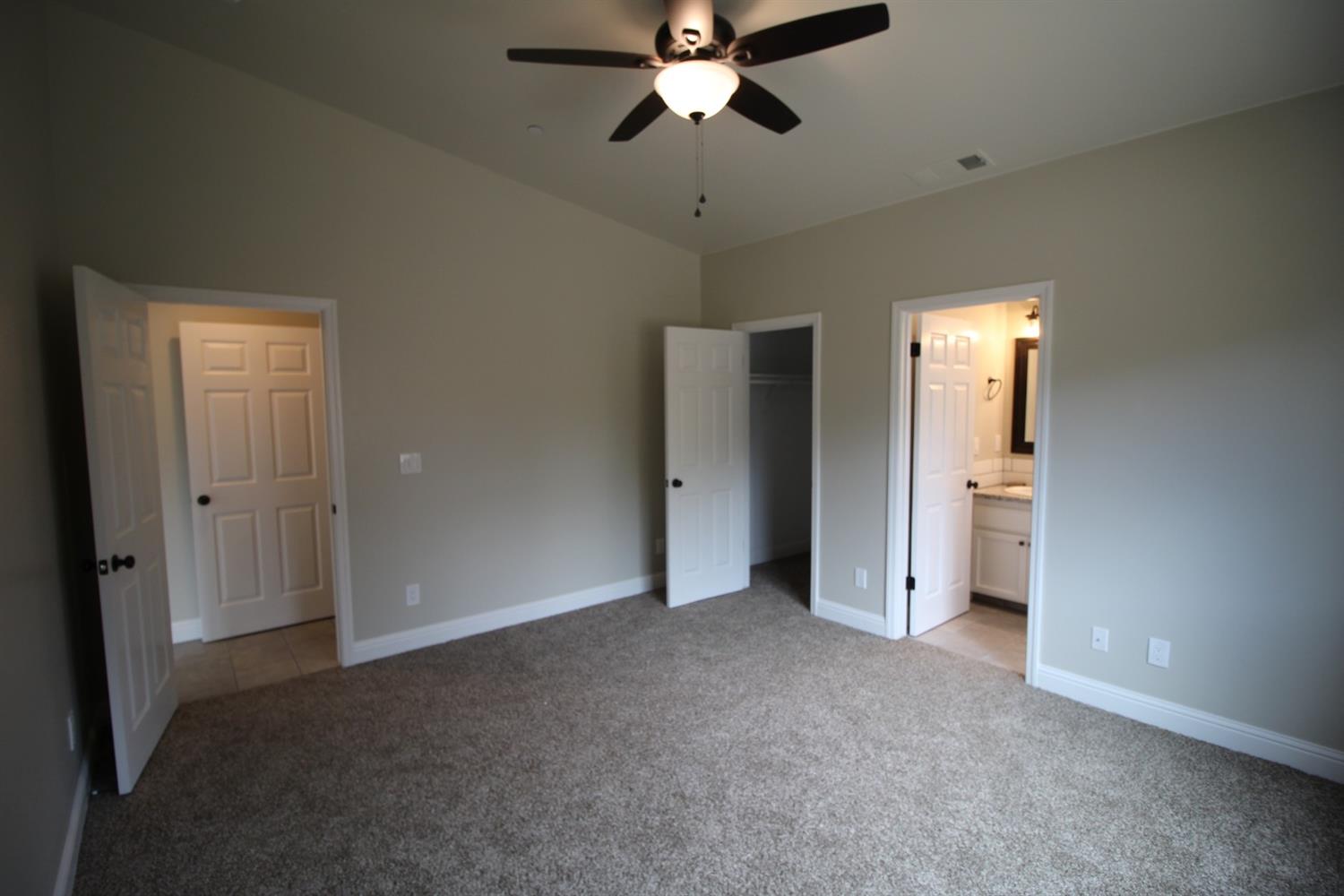 1106 Riverside Drive Madera, CA 93638 - Photo 11 of 31 Gallery Image 11