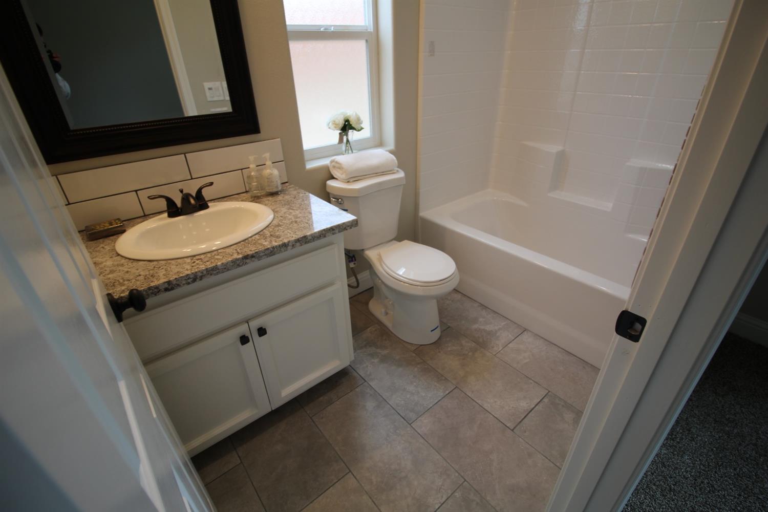 1106 Riverside Drive Madera, CA 93638 - Photo 14 of 31 Gallery Image 14