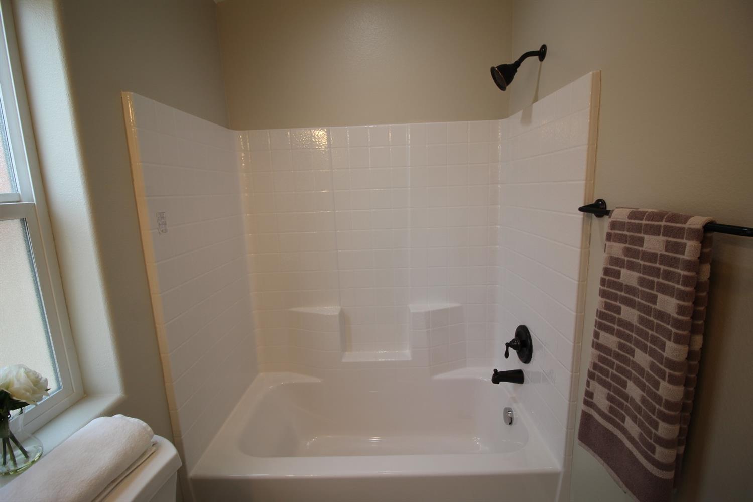 1106 Riverside Drive Madera, CA 93638 - Photo 16 of 31 Gallery Image 16