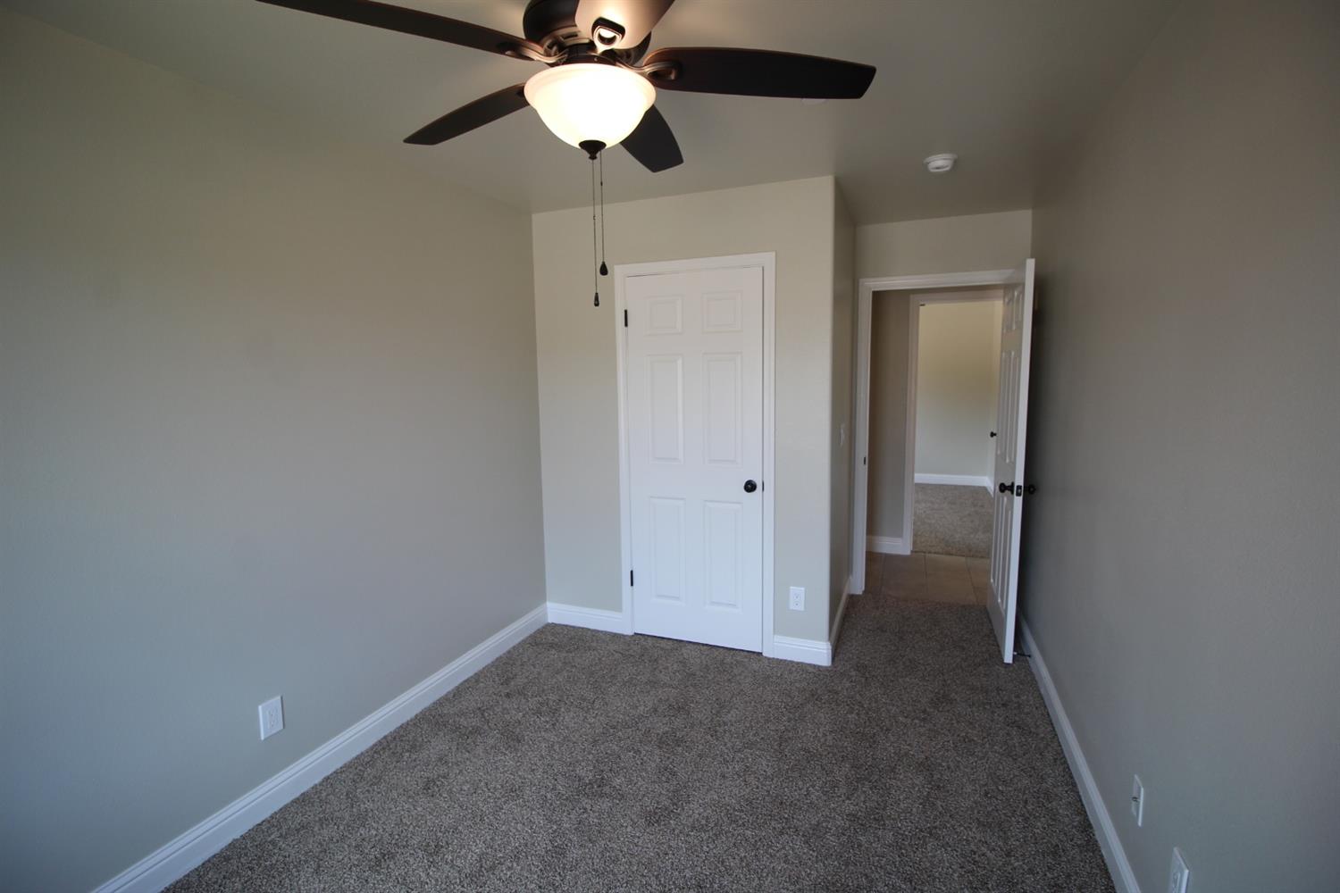 1106 Riverside Drive Madera, CA 93638 - Photo 18 of 31 Gallery Image 18