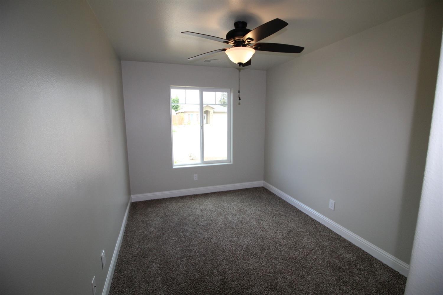 1106 Riverside Drive Madera, CA 93638 - Photo 19 of 31 Gallery Image 19