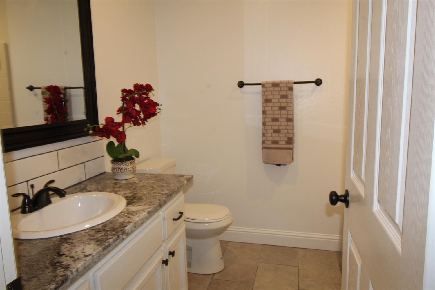 1106 Riverside Drive Madera, CA 93638 - Photo 22 of 31 Gallery Image 22