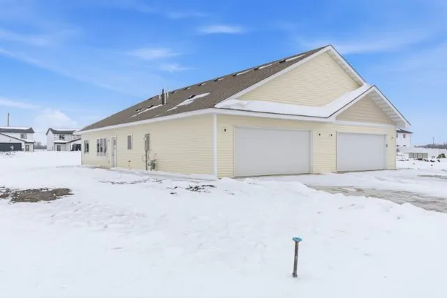 $264,900 | 3120 Noble Drive, Mankato, MN 56001