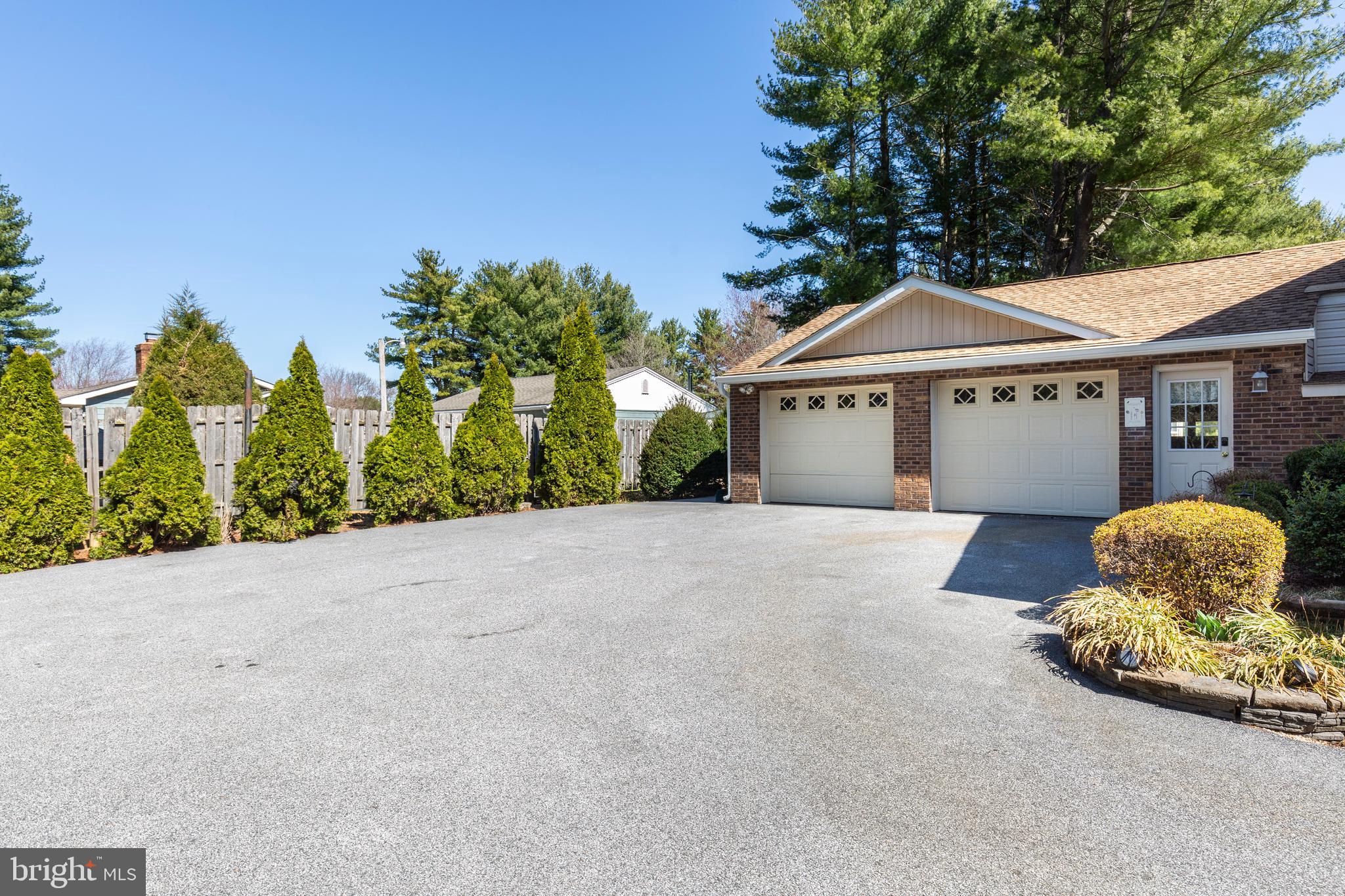 19531 Middletown Road Freeland, MD 21053 - Photo 46 of 51 Paved driveway