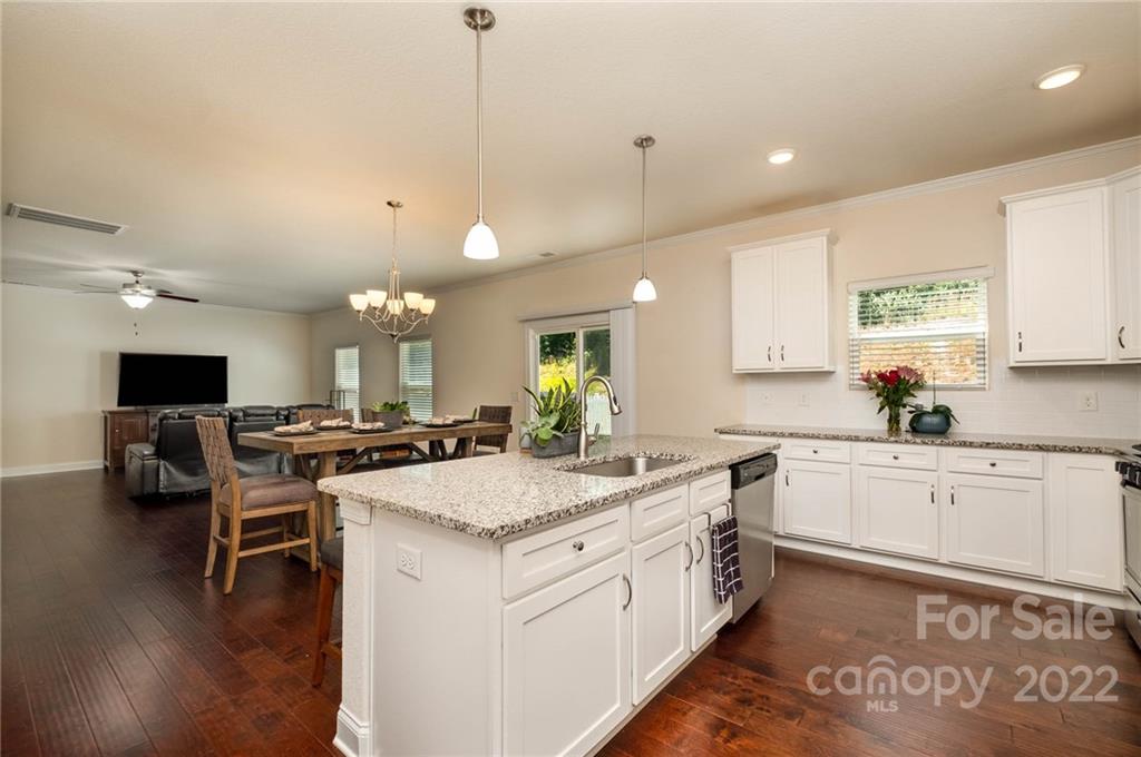 1041 Pecan Ridge Road Fort Mill, SC 29715 - Photo 12 of 31 Gallery Image 12
