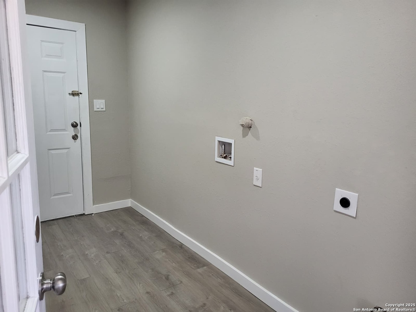 2326 Basse Road San Antonio, TX 78213 - Photo 11 of 24