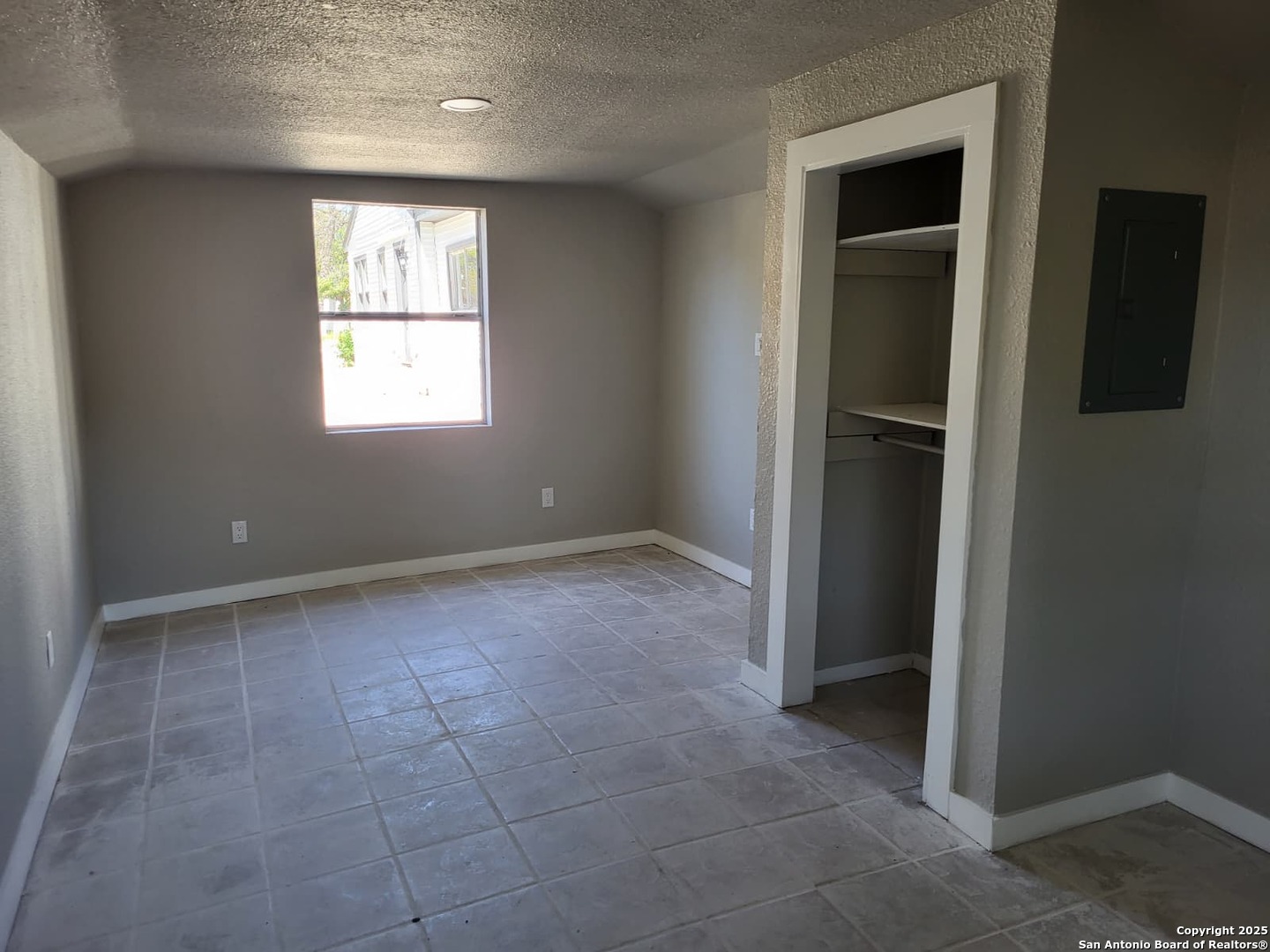 2326 Basse Road San Antonio, TX 78213 - Photo 13 of 24