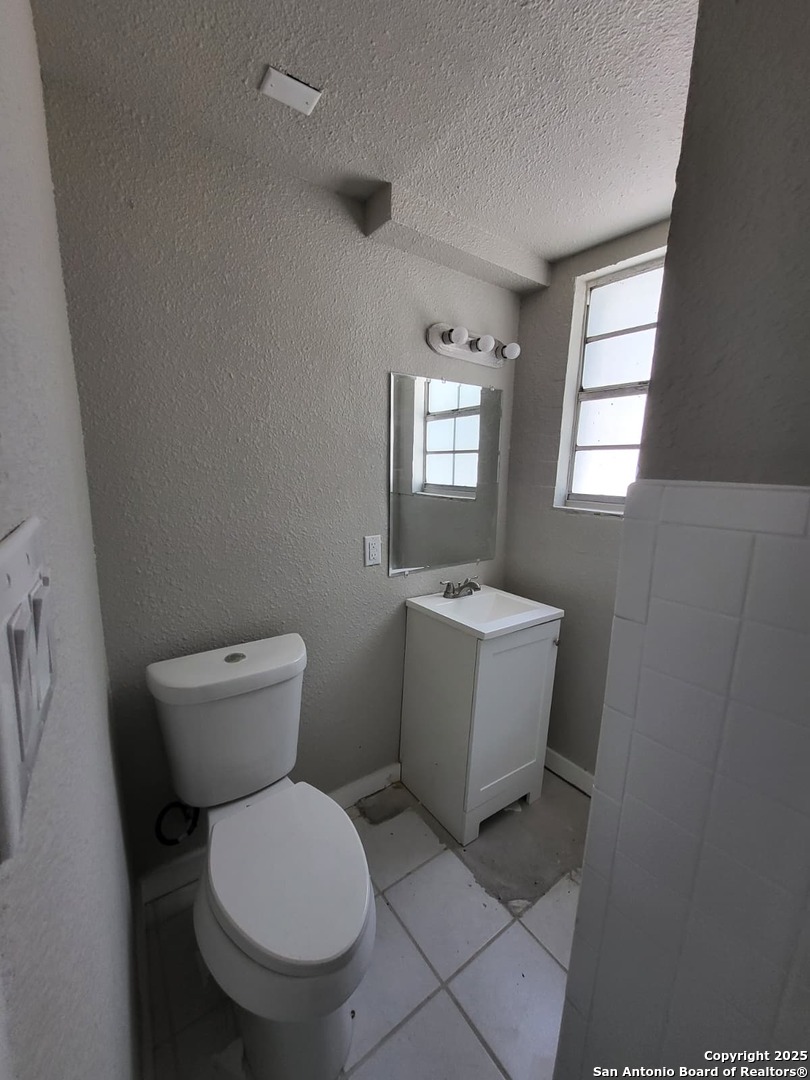 2326 Basse Road San Antonio, TX 78213 - Photo 18 of 24