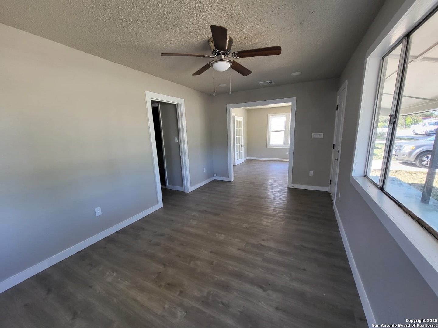 2326 Basse Road San Antonio, TX 78213 - Photo 5 of 24