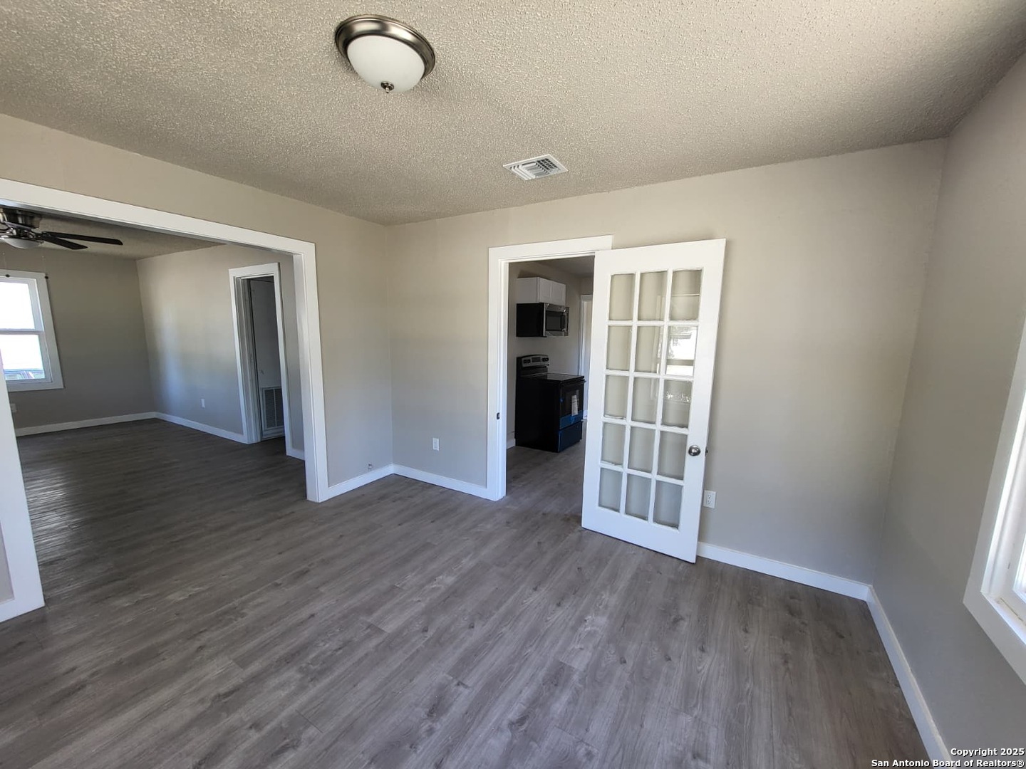 2326 Basse Road San Antonio, TX 78213 - Photo 6 of 24