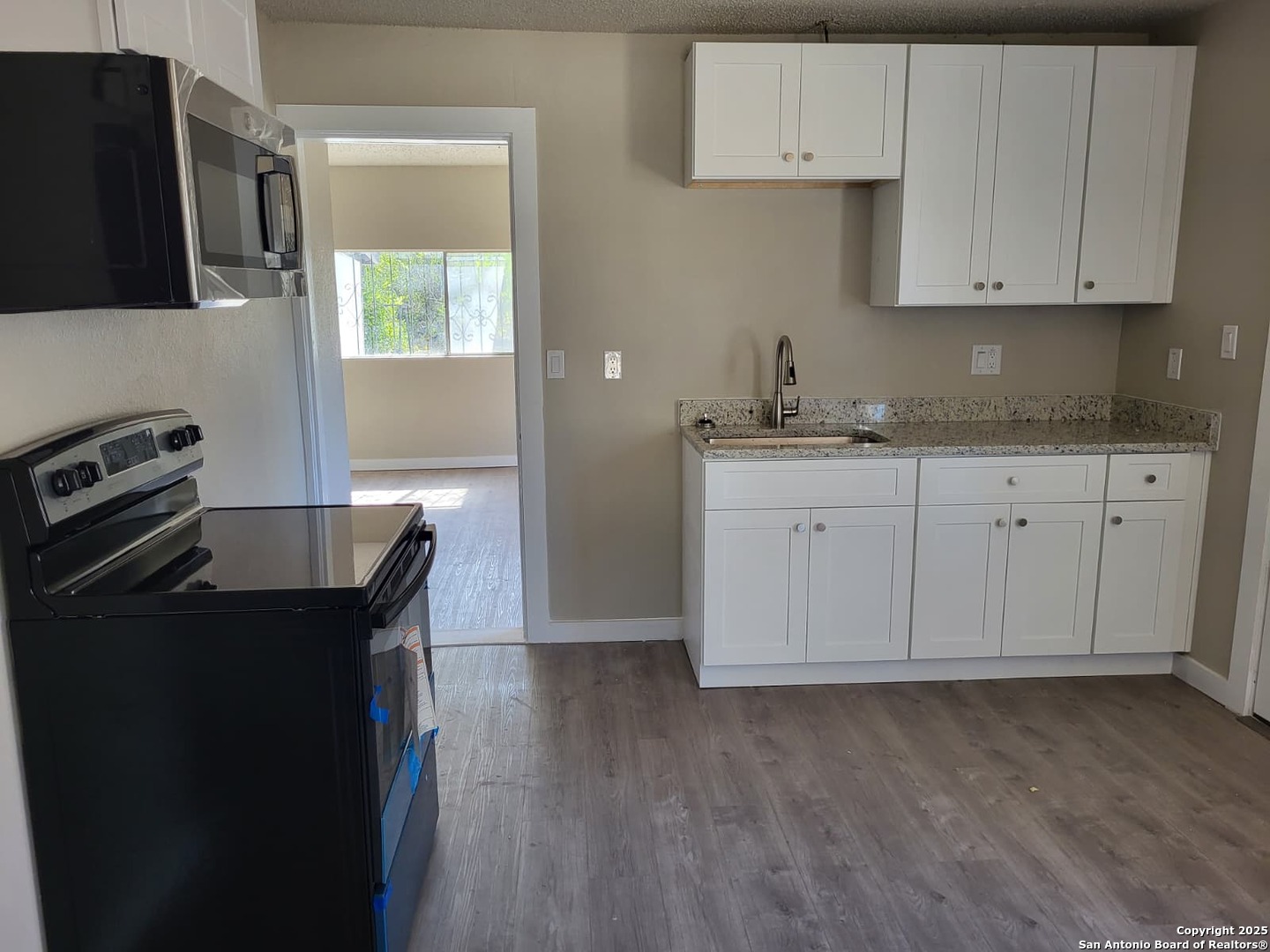 2326 Basse Road San Antonio, TX 78213 - Photo 8 of 24