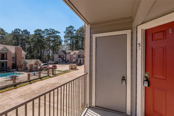$1,295 | 2402 Sycamore Avenue, Unit A5, Huntsville, TX 77340