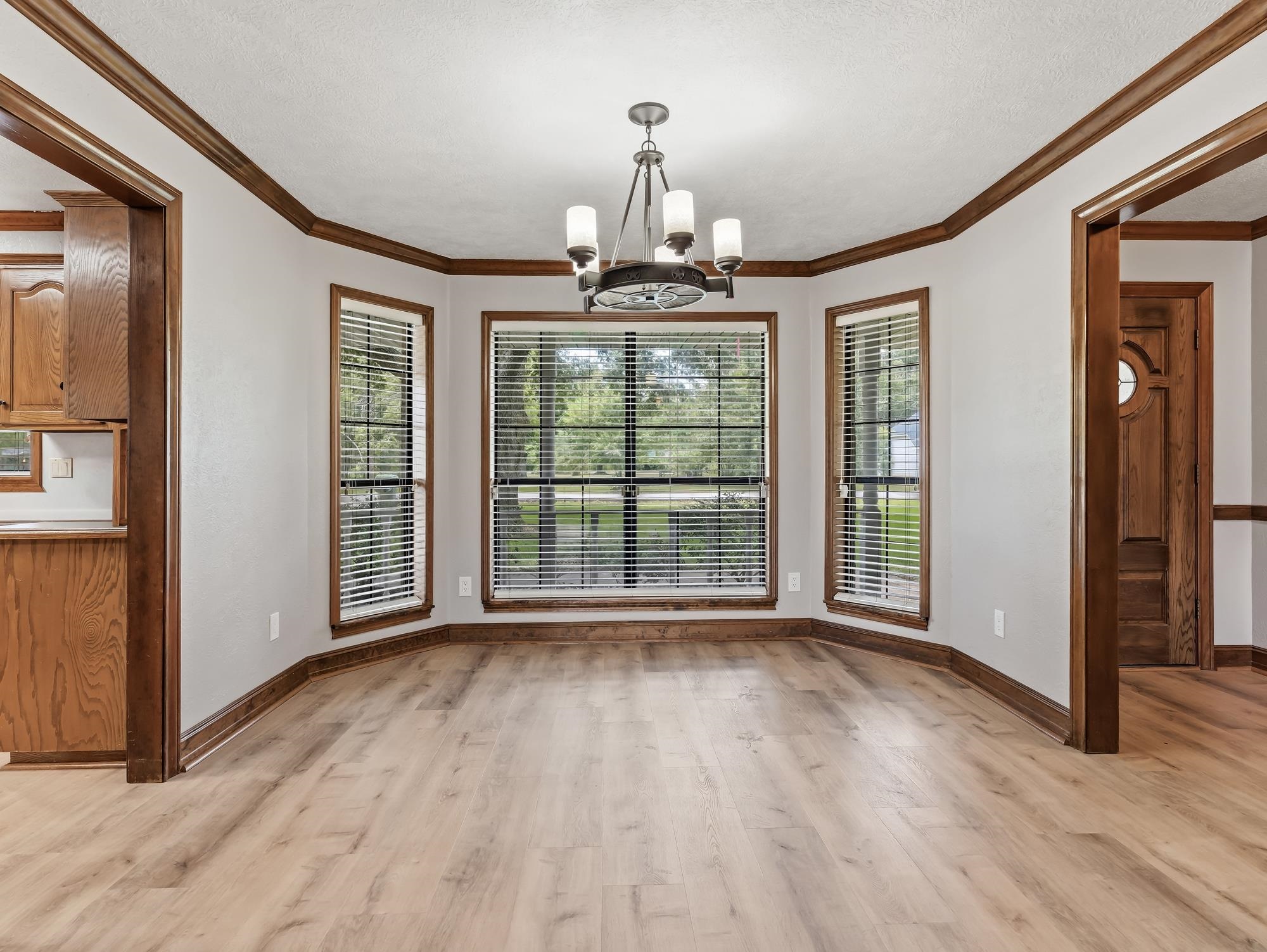 6970 Ellen Lane Beaumont, TX 77708 - Photo 8 of 34