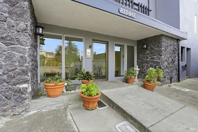 $1,535,000 | 835 South Eliseo Drive, Greenbrae, CA 94904