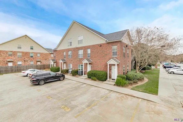 $1,400 | 4625 Burbank Drive, Unit 201, Baton Rouge, LA 70820