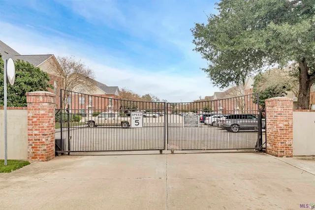 $1,400 | 4625 Burbank Drive, Unit 201, Baton Rouge, LA 70820