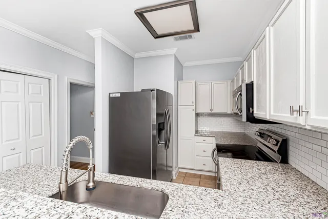 $1,400 | 4625 Burbank Drive, Unit 201, Baton Rouge, LA 70820