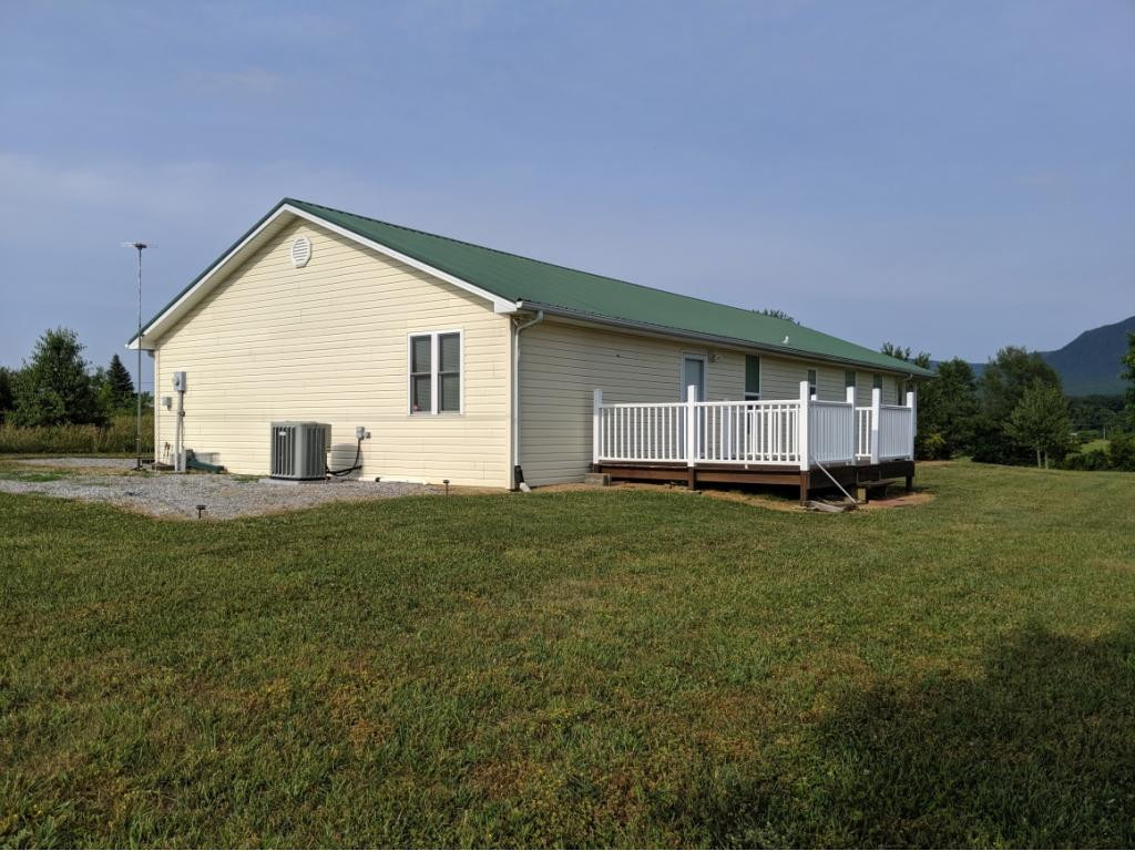 4010 Sunnydale Road Greeneville, TN 37743 - Photo 6 of 28 Rear view of house