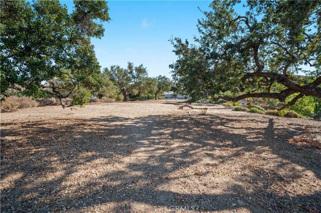 5588 California Oak Street Simi Valley, CA 93063 - Photo 5 of 75