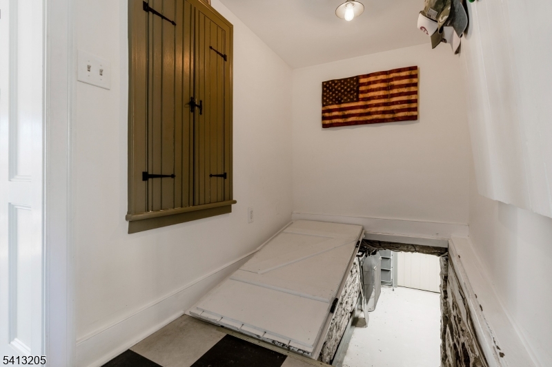 962 Old York Road Neshanic Station, NJ 08853 - Photo 14 of 33