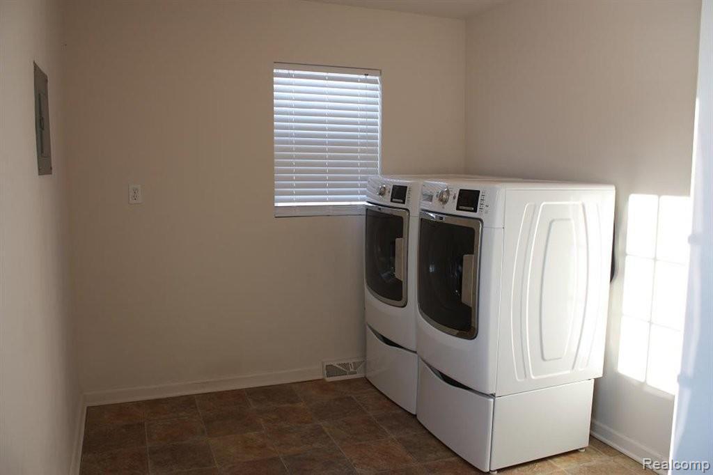 5114 Lahring Road Linden, MI 48451 - Photo 10 of 14 Laundry Room