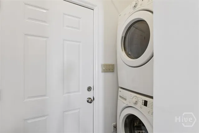 $3,000 | 1106 East Broad Street, Savannah, GA 31401