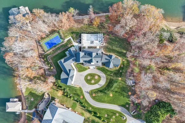 $5,950,000 | 128 Oaklawn Drive, Moneta, VA 24121