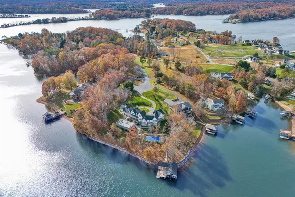 $5,950,000 | 128 Oaklawn Drive, Moneta, VA 24121