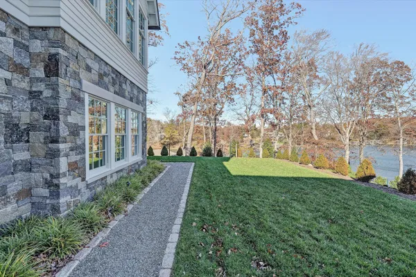 $5,950,000 | 128 Oaklawn Drive, Moneta, VA 24121