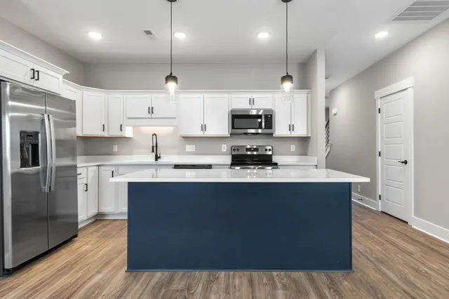 $1,895 | 208 Jonathan Wade Pvt Circle, Clarksville, TN 37043