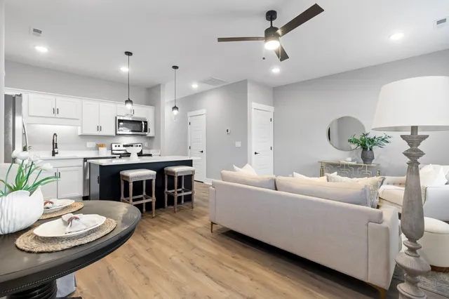 $1,895 | 208 Jonathan Wade Pvt Circle, Clarksville, TN 37043