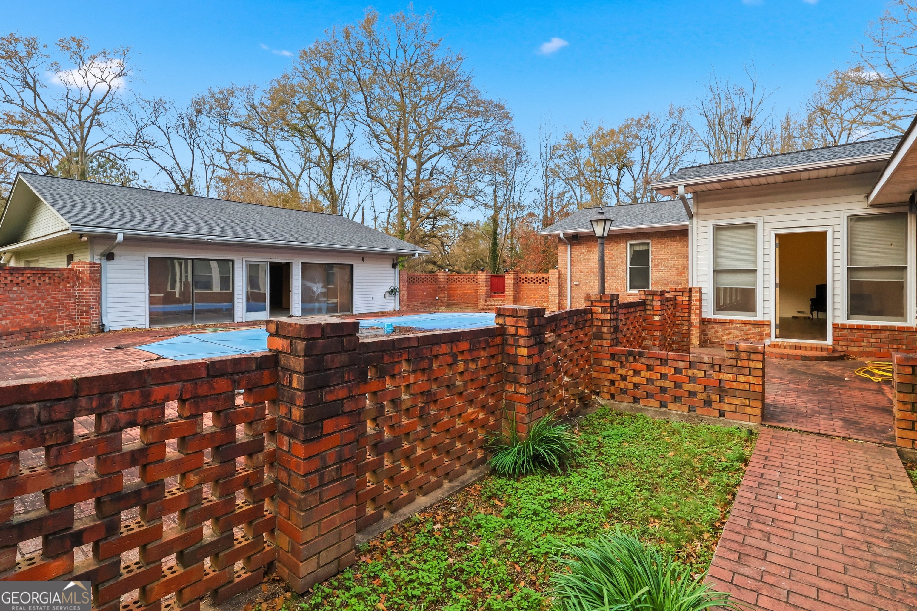 41 Brooks Street Royston, GA 30662 - Photo 38 of 44 a front view of a house with garden