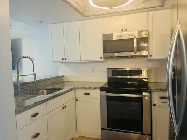 $1,250 | 3142 Sir Hamilton Circle, Titusville, FL 32780