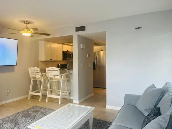 $1,250 | 3142 Sir Hamilton Circle, Titusville, FL 32780