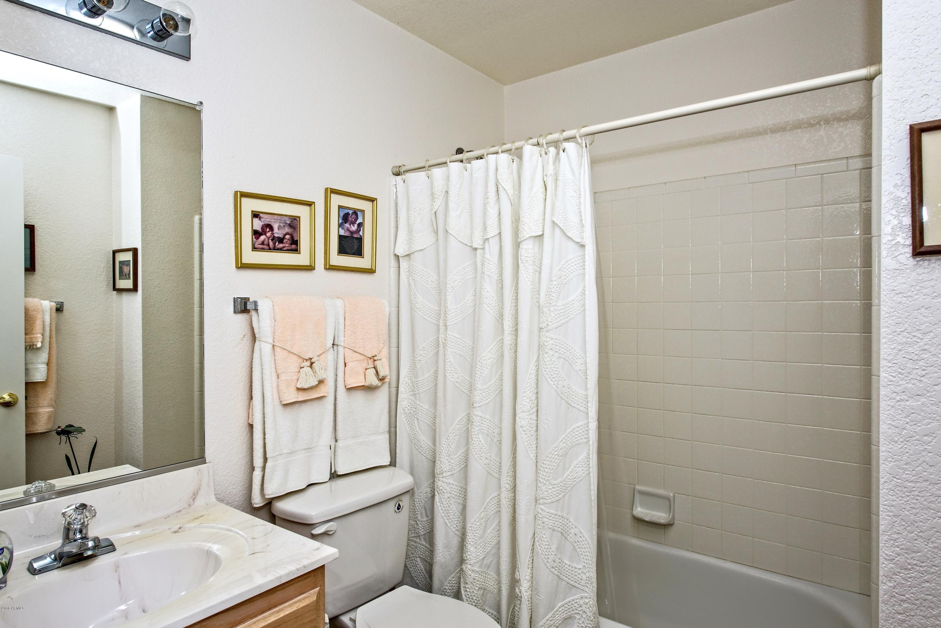 15684 Piccadilly Road Goodyear, AZ 85395 - Photo 12 of 15 012_Bath2