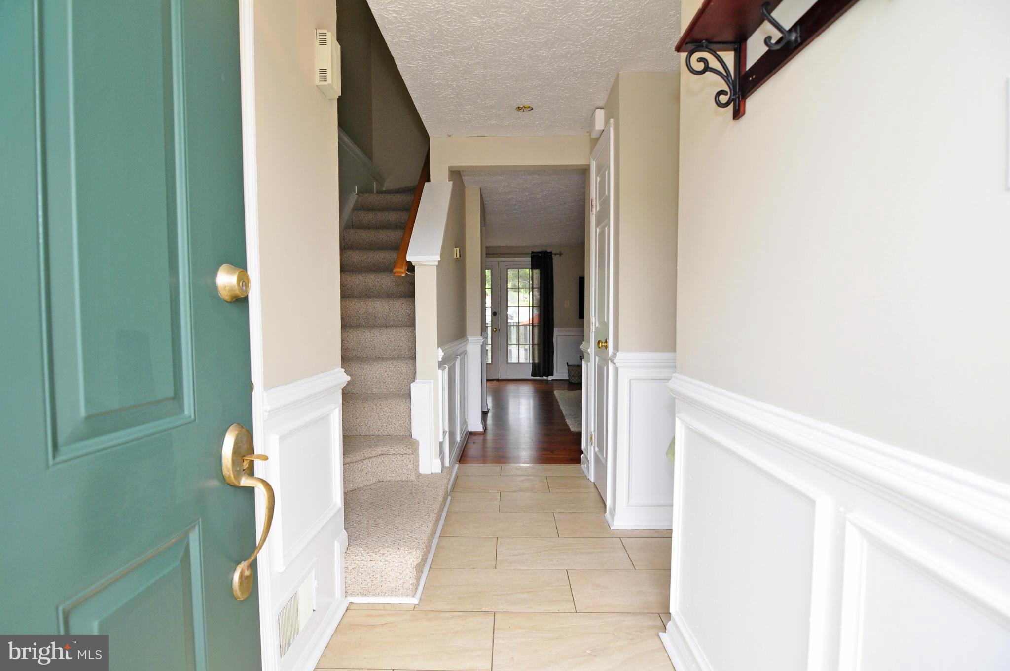 13918 Winding Ridge Lane Centreville, VA 20121 - Photo 2 of 25 Foyer