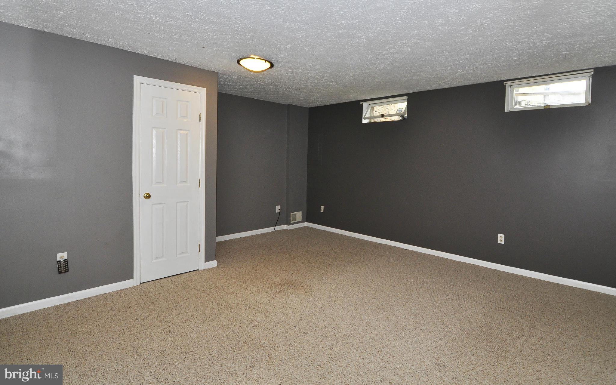 13918 Winding Ridge Lane Centreville, VA 20121 - Photo 20 of 25 Family Room