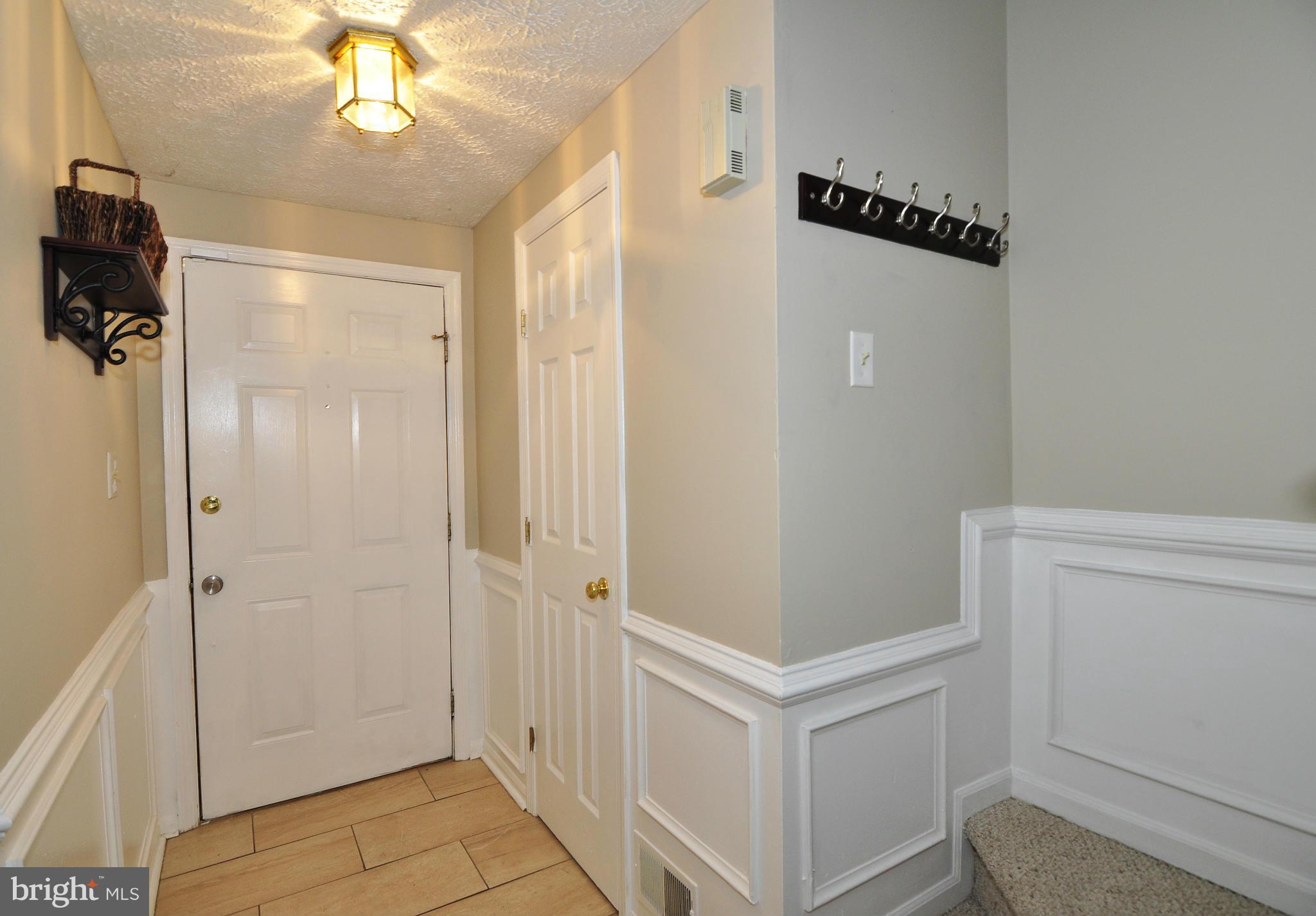 13918 Winding Ridge Lane Centreville, VA 20121 - Photo 3 of 25 Foyer
