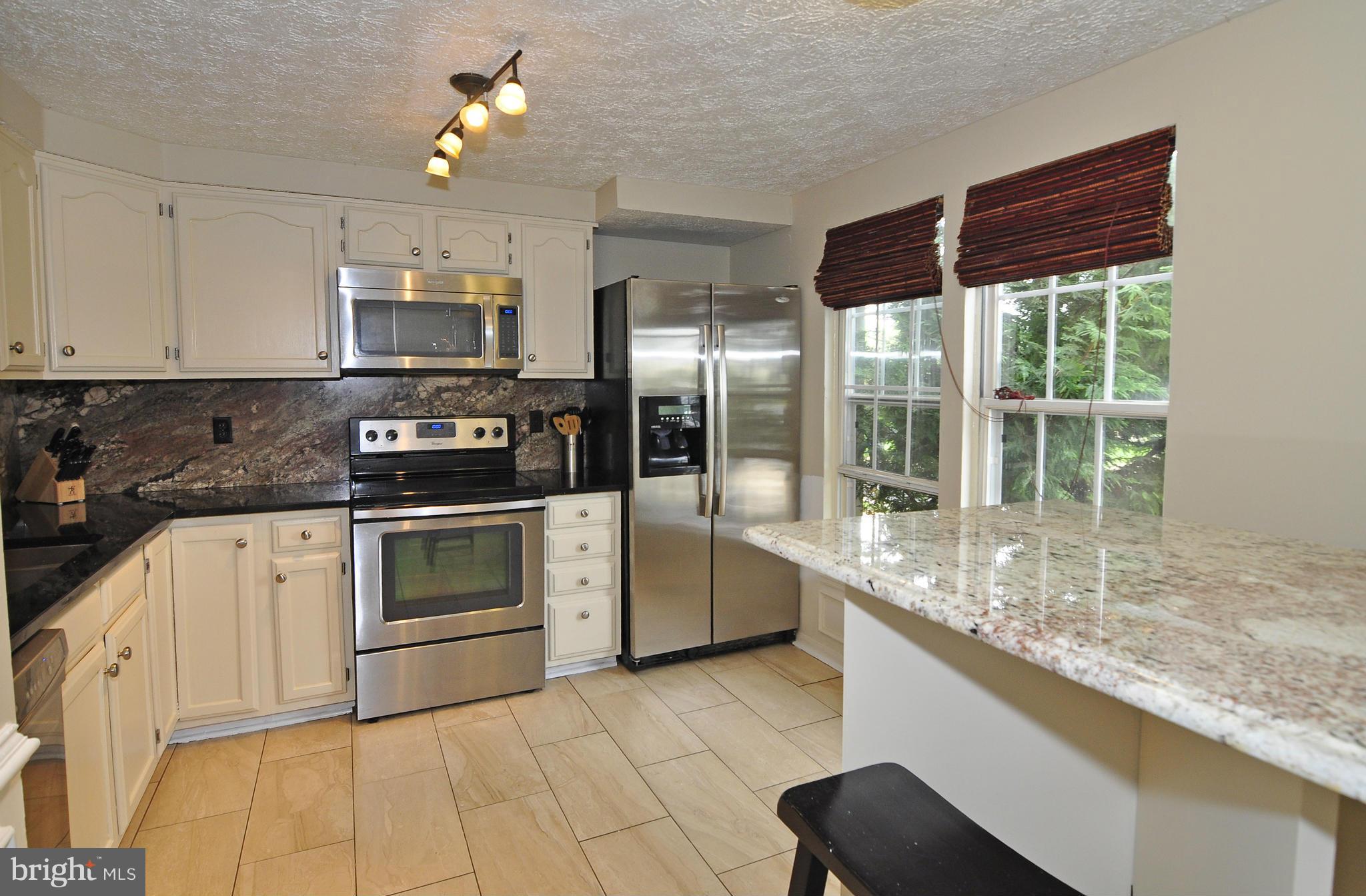 13918 Winding Ridge Lane Centreville, VA 20121 - Photo 5 of 25 Kitchen